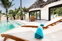 Blue Moon Resort - Beach