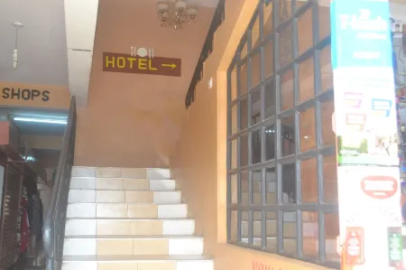 Kim's Dishes Hotel Отели в г. Нарок