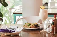 Hotel Casa Iguana Mismaloya - breakfast