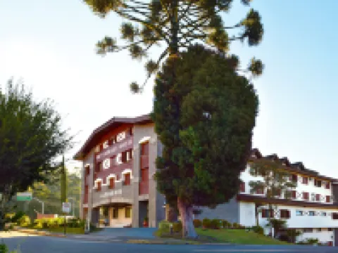 Sky Borges Hotel Alpenhaus - Gramado Hoteles en Gramado