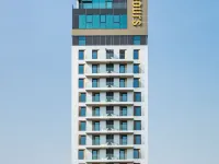 25Hours Hotel Duesseldorf Das Tour Hotels near Hamm