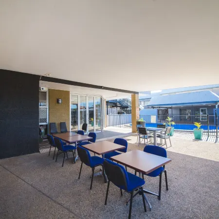 Metro Motel Rockhampton Отели в г. Рокхемптон