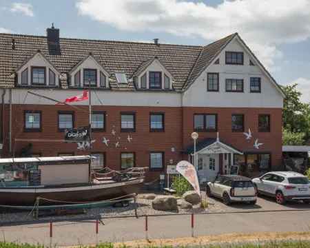 Hotel Strandräuber Hotels in Schönberg