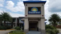 Days Inn by Wyndham Lafayette Near Lafayette Airport Hotels in Broussard