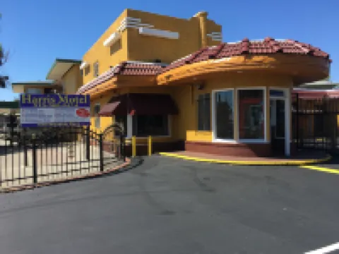 Harris Motel Hotels near Oakland Zoo