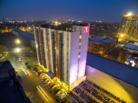 Red Planet Bekasi Hotels in East Bekasi