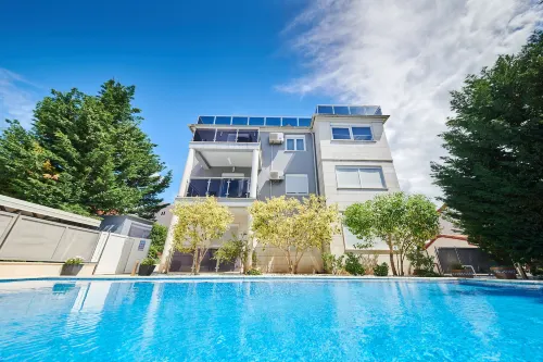 Ribarska Koliba - Stella Adria Villa Hotels in Banjole