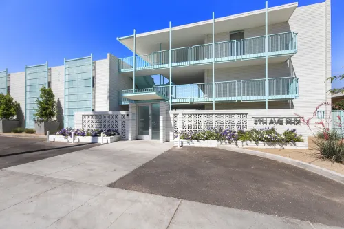 Modern Designer Studio with Pool