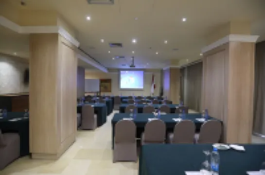 Warwick Palm Beach Hotel