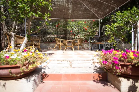 Sea Front Apartment 5 Beds with Balcony 250 Meters from the Beach