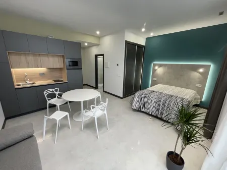 Aljama Burgos Отели рядом с достопримечательностью «Salón del Reino de los Testigos de Jehová»