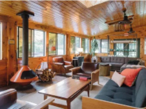 The Arnold House Hotels in Callicoon
