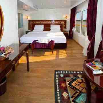 Luxury Nile Cruise Alhambra - Every Saturday Luxur to Aswan 4 Nights 5 Days Rooms