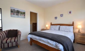 Tilling View with Private Parking