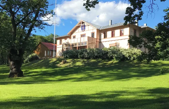 卡爾約漢斯弗恩酒店，海軍軍官協會