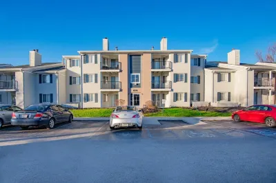 Riverbend Castleton Resort Style Apartments by Barsala Hotels near Walgreens at Community Health Network - North