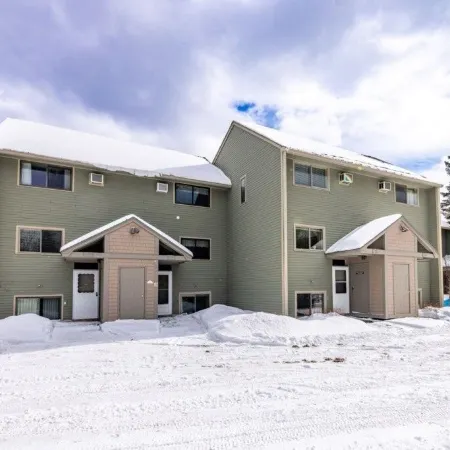 Telemark 5 4 Bedroom Condo by RedAwning