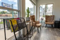 The Junction Hotel and Hostel