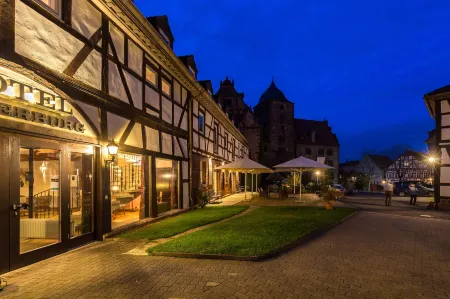 Hotel Vorderburg Отели в г. Лаутербах