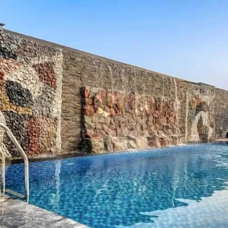 Corbett Elegant Retreat