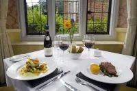 Broome Park Hotel - breakfast