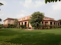 Mercure Lucknow Gomti Nagar Hotels near Shivam's Swadhyay Library