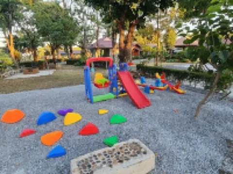 พันพิศาข์ รีสอร์ท โรงแรมในอำเภอ สามชุก