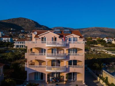 Kaja - Right Next to the Beach