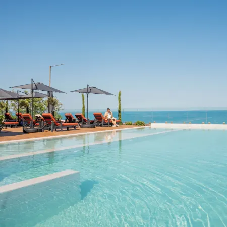 Aqua View Spa Boutique Hotel Отели рядом с достопримечательностью «Дворец Евксиноград»