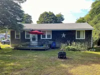 3 Bedroom Cottage just steps to Private Beach! Pet Friendly!