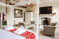 The Old Crown Coaching Inn Hotel a Woolstone