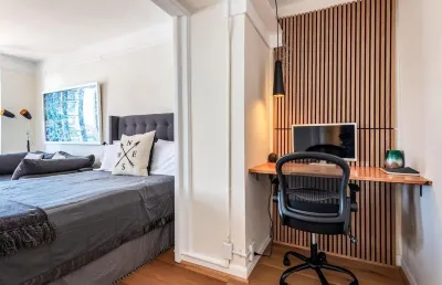 Charming Downtown Studio Near Convention Center and Beach