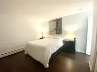 Stylish 2Br in Historic WaterHill / Walk to Downtown & the Big House