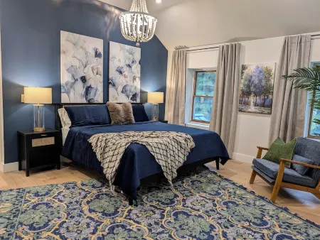 Indoor Pool, 11 Yrs Hosting, 7 Bdrm, Hot Tub, Designer Home, Stunning Kitchen Отели в г. Хайленд