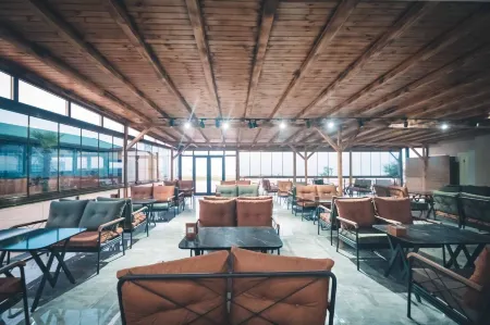 Beni Luxury Resort Kotyora Отели в г. Унье