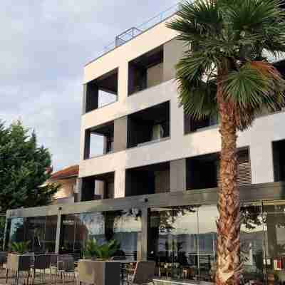 La Vista Suites Hotel Exterior