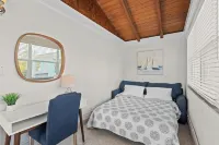 Charming Naples Retreat – Your Perfect Getaway!