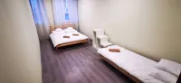 Hostel Warszawa Powstaniec - Auberges de jeunesse