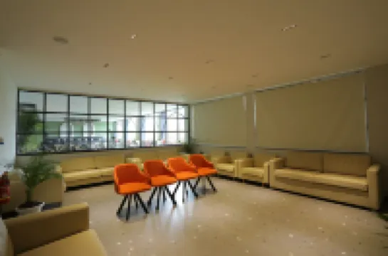 Hotel City Express by Downtown