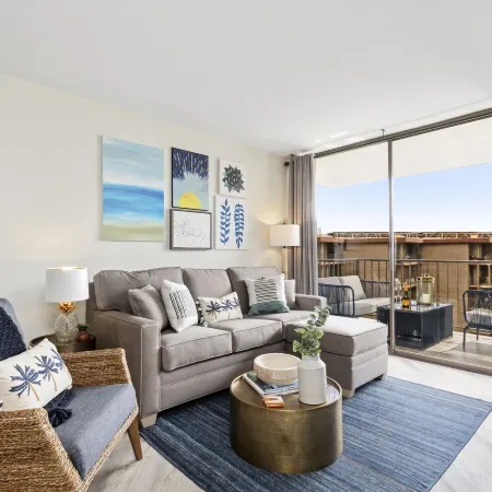 Aloha Chic Penthouse Vistas