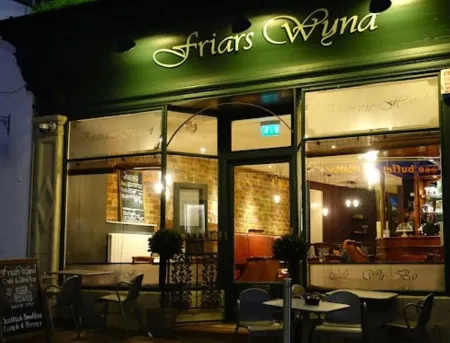 Friars Wynd Guest Rooms Отели в г. Бридж оф Аллан