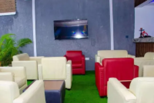 Elegant Suites by Golden Bide Jos