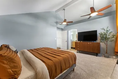 Luxury Home, W/Pool Table; 40 min from Tahoe Hôtels à : 