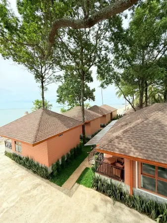 Villa Kani Resort & Restaurant Отели рядом с достопримечательностью «Wat Yang Yai»