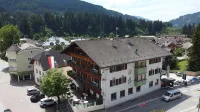 Hotel Goldene Rose Hoteles cerca de Lago di Braies