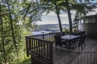 Holiday house "Waldhaus Anne" in Niedeggen - with a view of the Rursee فنادق في Nideggen