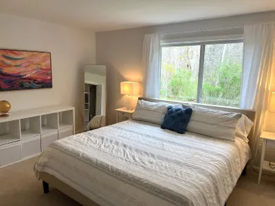 Large Ocean Edge House - Sleeps 8. Pools, Pickleball & Golf 케이프 코드 레일 트레일 주변 호텔