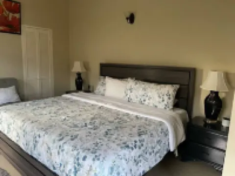 3 King Beds Drax Hall Pool Gym Gated Full Air Con