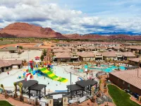 Pool + Theater + Arcade + Canyon View + Sleeps 22 + Across from pool entrance