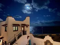 Oceanside Casita "Palenque" with a/c and pool    5 min stroll to beach